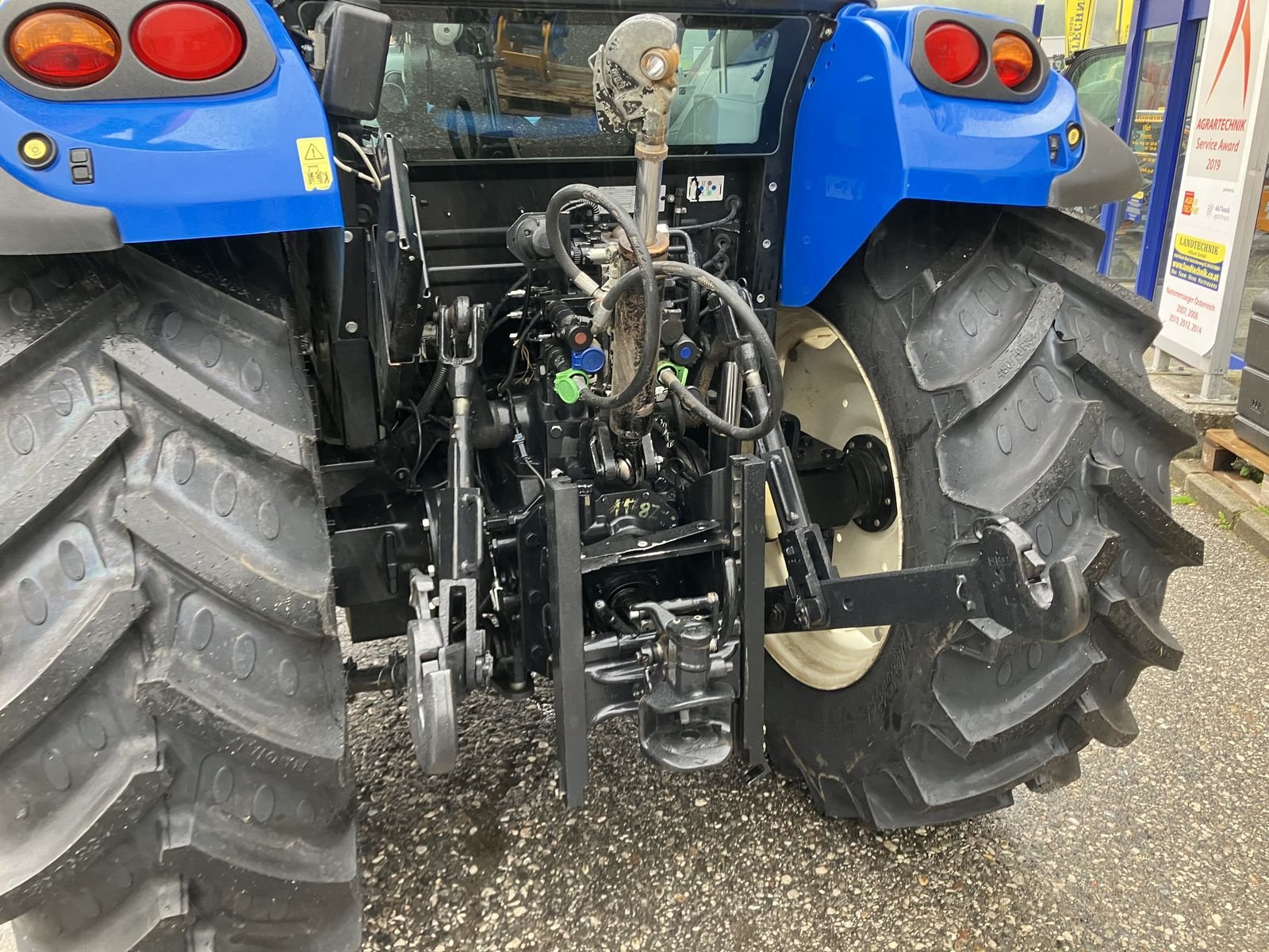 Traktor des Typs New Holland T4.85, Gebrauchtmaschine in Villach (Bild 8)
