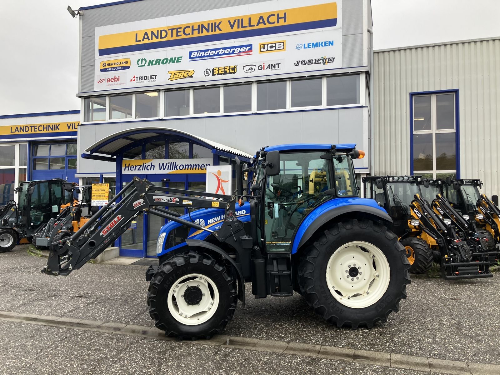 Traktor des Typs New Holland T4.85, Gebrauchtmaschine in Villach (Bild 2)