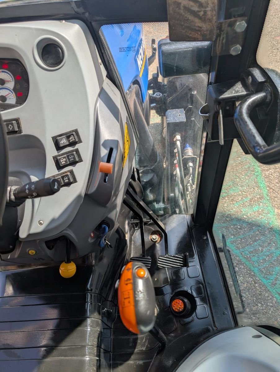 Traktor of the type New Holland T4.90 F, Gebrauchtmaschine in Harmannsdorf-Rückersdorf (Picture 14)