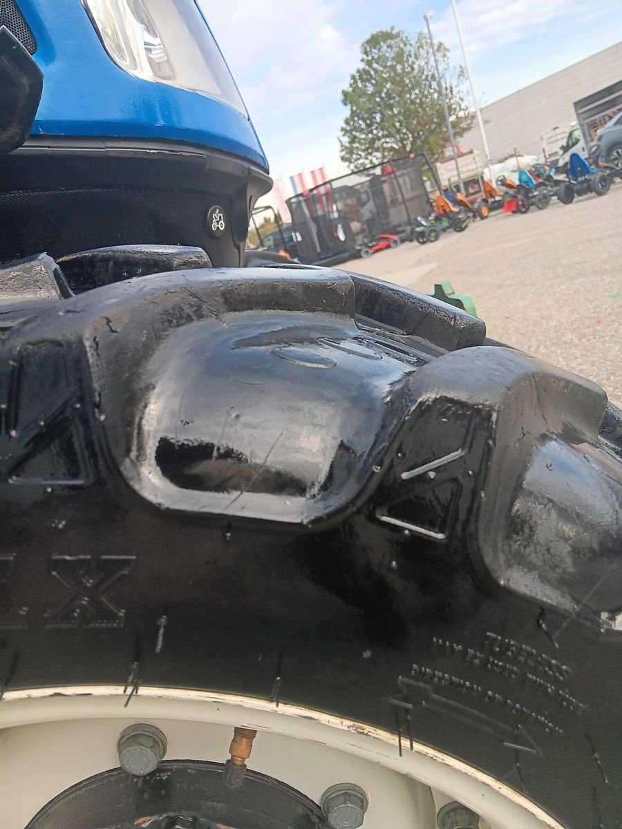 Traktor typu New Holland T4.90 F, Gebrauchtmaschine v Harmannsdorf-Rückersdorf (Obrázek 30)