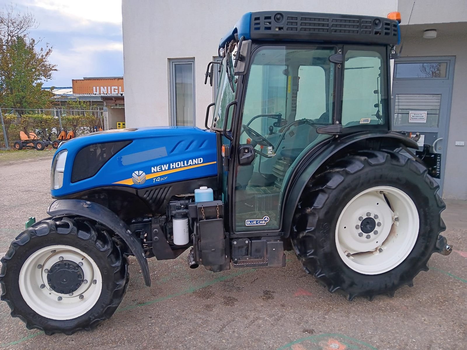 Traktor tipa New Holland T4.90 F, Gebrauchtmaschine u Harmannsdorf-Rückersdorf (Slika 4)
