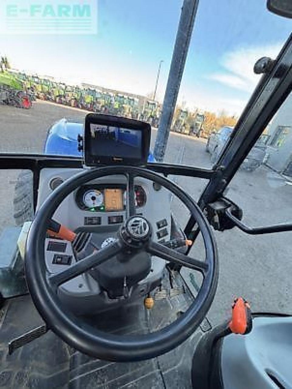 Traktor типа New Holland t4.90f F, Gebrauchtmaschine в MONFERRAN (Фотография 8)