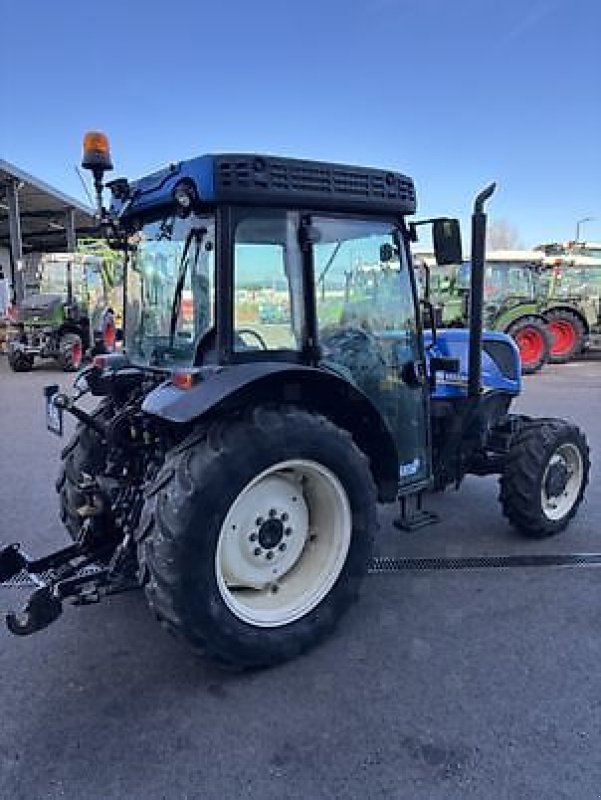Traktor del tipo New Holland T4.90F, Gebrauchtmaschine en Carcassonne (Imagen 9)
