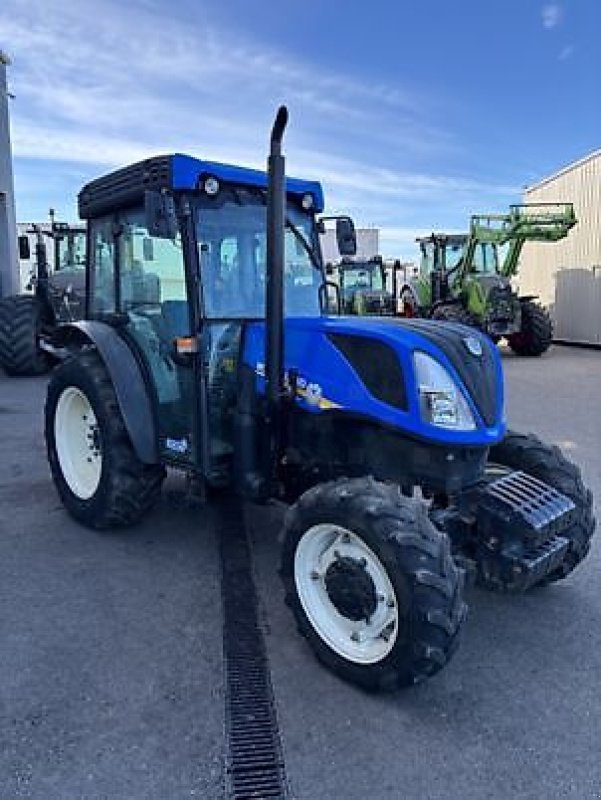 Traktor del tipo New Holland T4.90F, Gebrauchtmaschine en Carcassonne (Imagen 3)