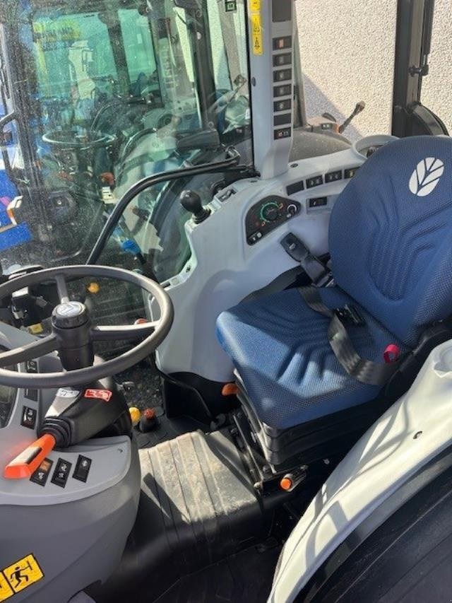 Traktor typu New Holland T4.90N SS, Gebrauchtmaschine v Hadsten (Obrázek 6)