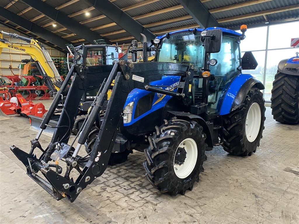 Traktor του τύπου New Holland T4.95 Med frontlæsser, Gebrauchtmaschine σε Holstebro (Φωτογραφία 1)