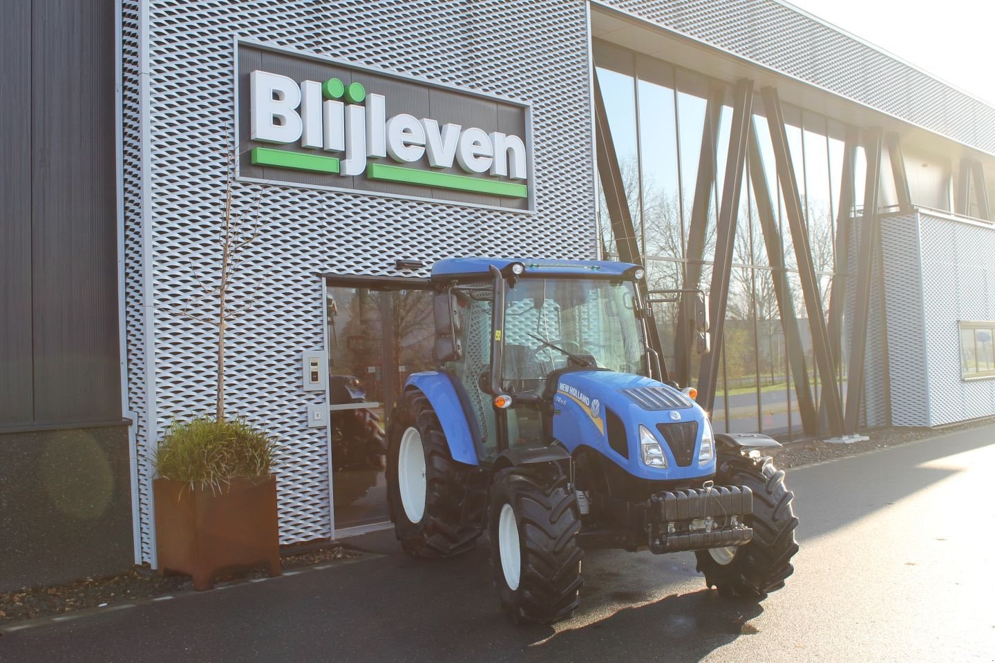 Traktor типа New Holland T4S.75, Gebrauchtmaschine в Pijnacker (Фотография 2)