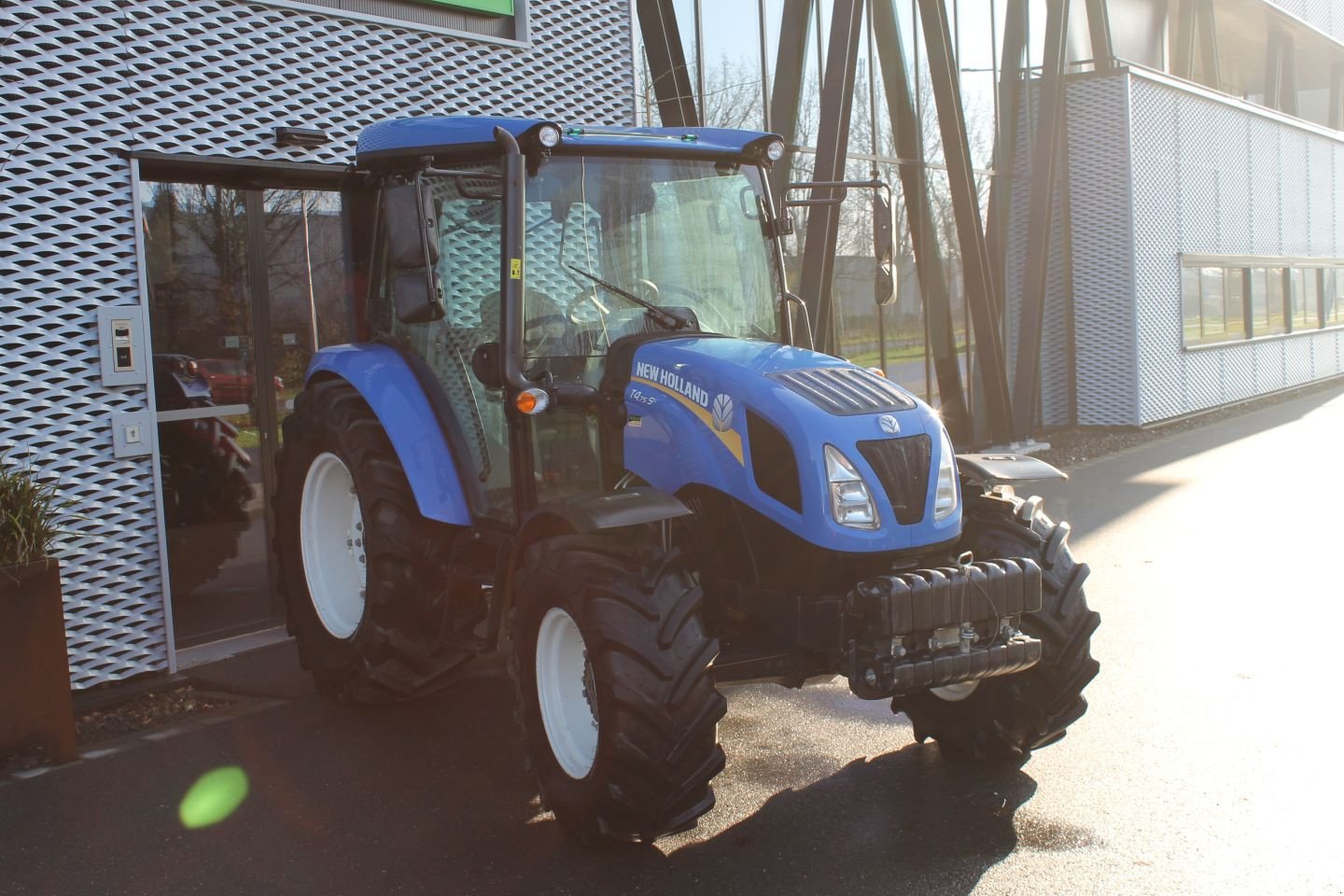 Traktor типа New Holland T4S.75, Gebrauchtmaschine в Pijnacker (Фотография 5)