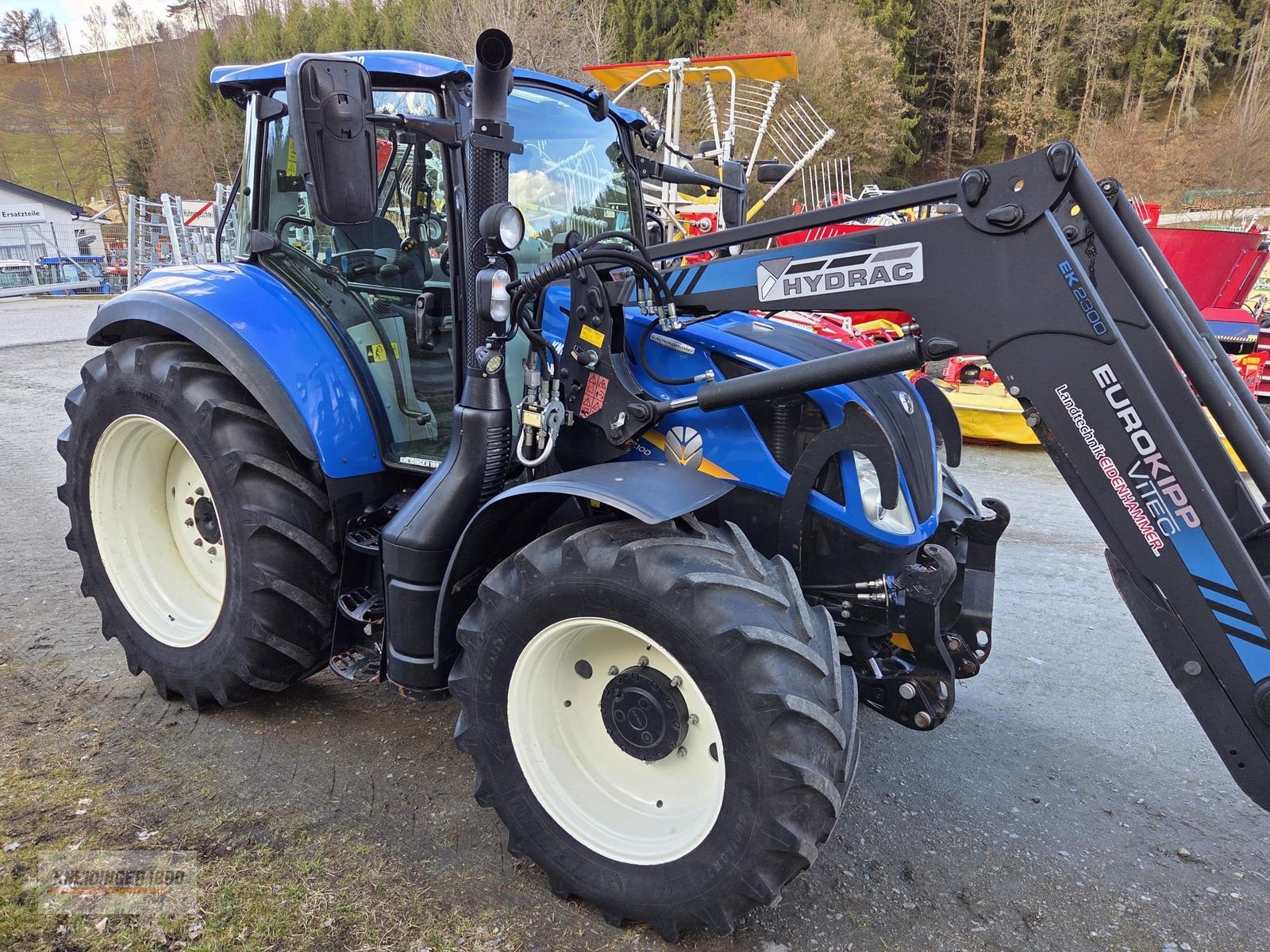 Traktor des Typs New Holland T5 100 Electro Command, Gebrauchtmaschine in Altenfelden (Bild 3)