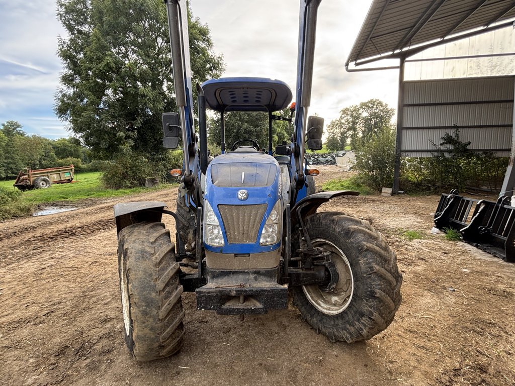 Traktor del tipo New Holland T5 105 ARCEAU, Gebrauchtmaschine In PIERRE BUFFIERE (Immagine 5)