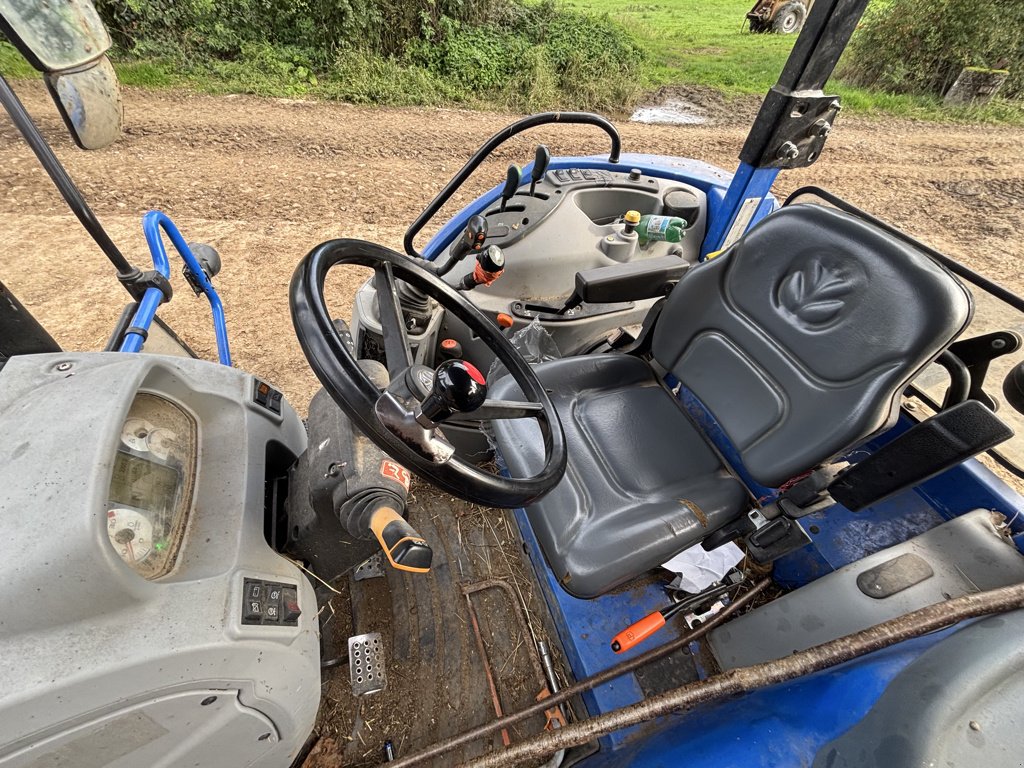 Traktor del tipo New Holland T5 105 ARCEAU, Gebrauchtmaschine In PIERRE BUFFIERE (Immagine 8)