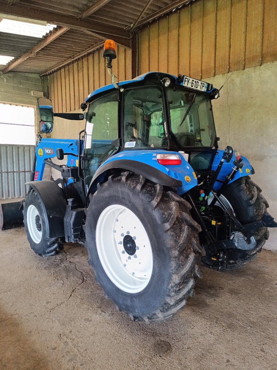 Traktor от тип New Holland T5 105 Dual command, Gebrauchtmaschine в MANDRES-SUR-VAIR (Снимка 3)