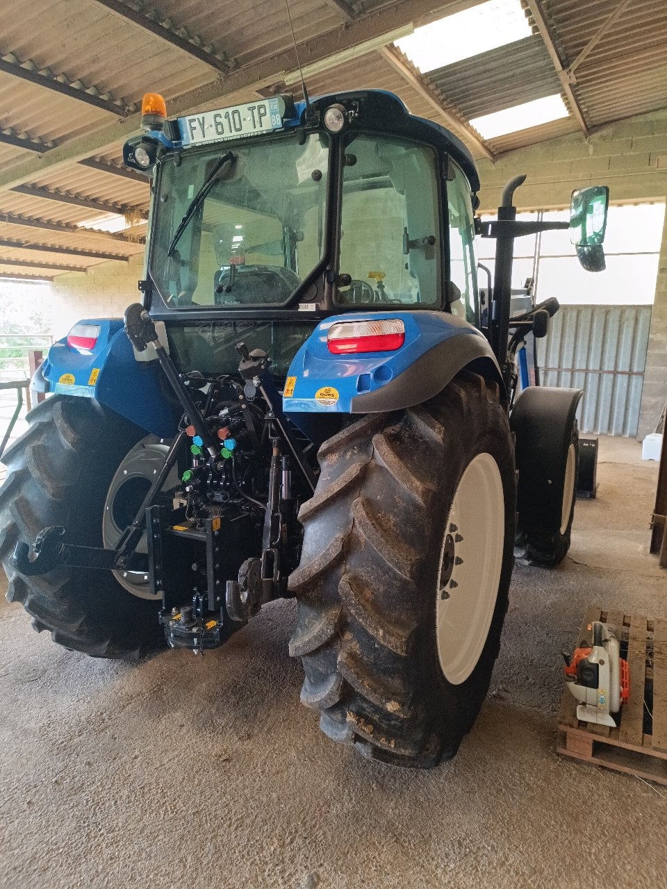 Traktor от тип New Holland T5 105 Dual command, Gebrauchtmaschine в MANDRES-SUR-VAIR (Снимка 5)
