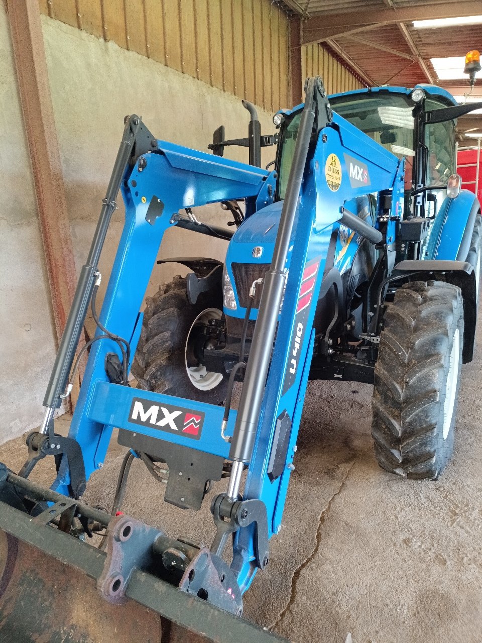 Traktor от тип New Holland T5 105 Dual command, Gebrauchtmaschine в MANDRES-SUR-VAIR (Снимка 2)