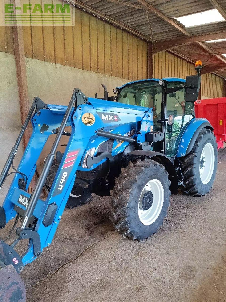 Traktor du type New Holland t5 105 dual command, Gebrauchtmaschine en CHAUVONCOURT (Photo 1)