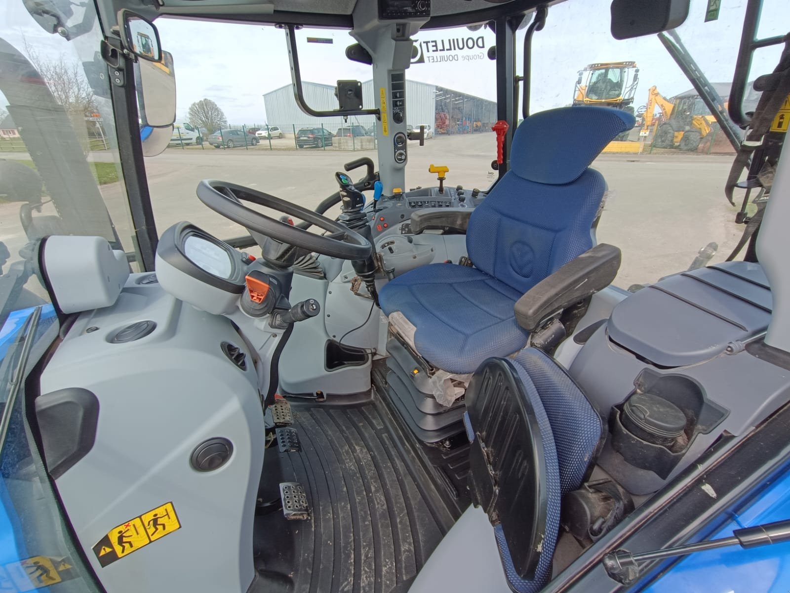Traktor del tipo New Holland T5 110 EC, Gebrauchtmaschine In Le Horps (Immagine 3)