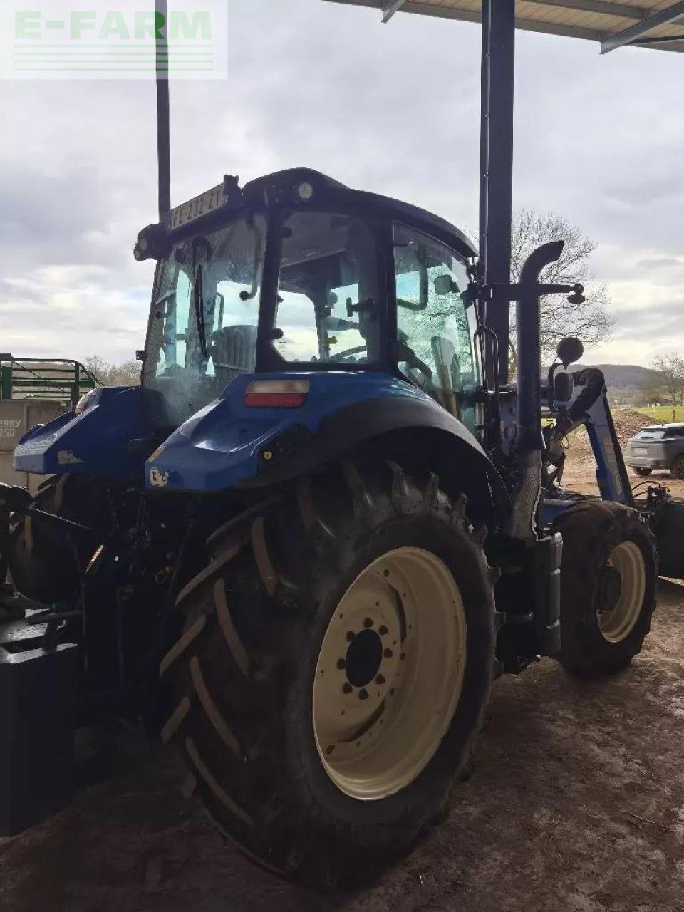 Traktor du type New Holland t5 110 électro command, Gebrauchtmaschine en CHAUVONCOURT (Photo 5)