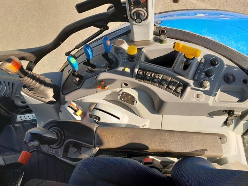 Traktor tipa New Holland T5-110EC, Gebrauchtmaschine u ANTIGNY (Slika 11)