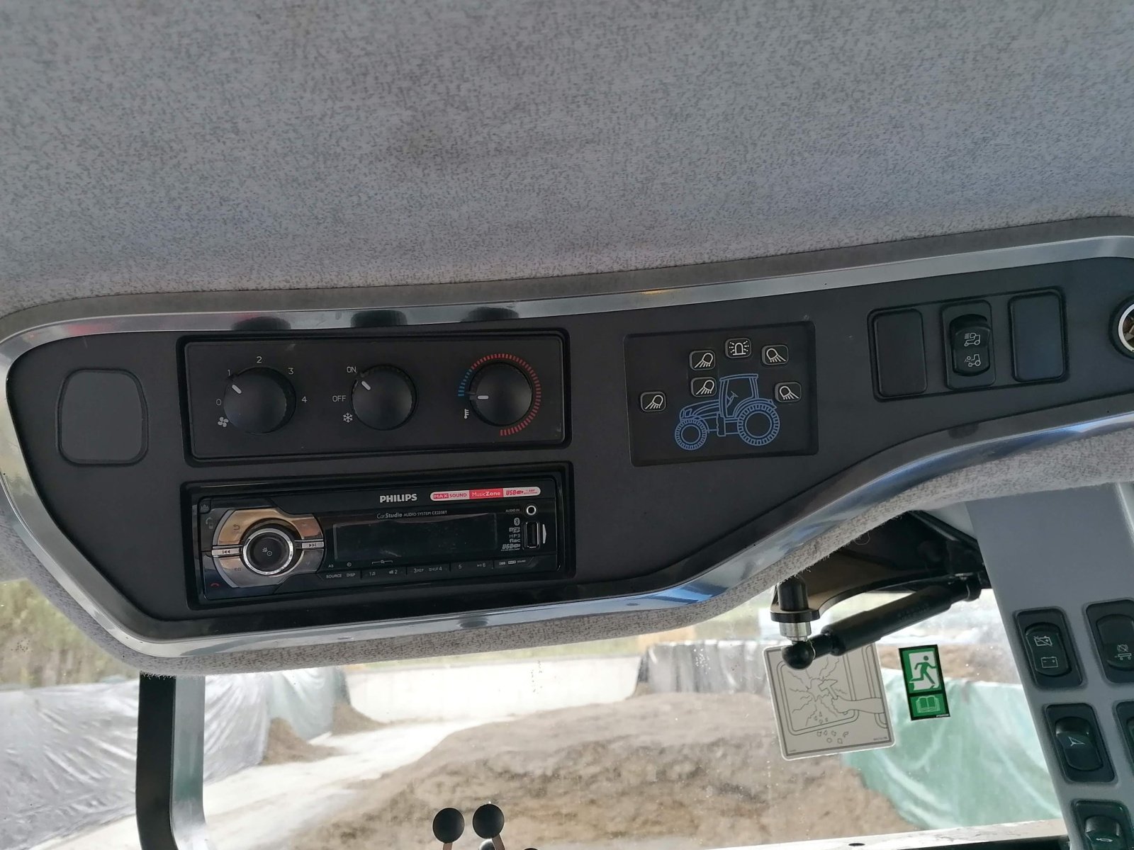 Traktor Türe ait New Holland T5 120 DYNAMIC CDE, Gebrauchtmaschine içinde Le Horps (resim 8)