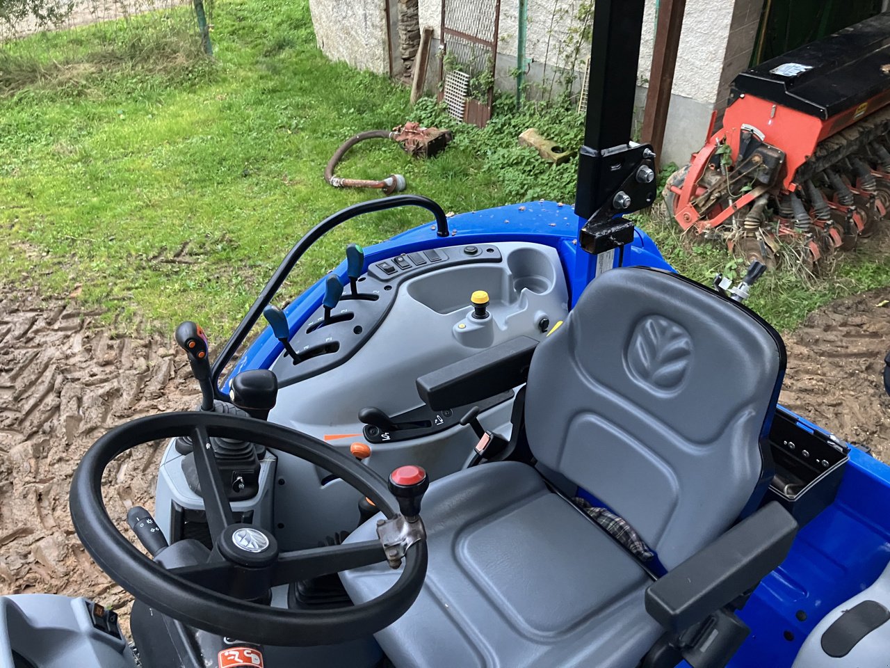 Traktor Türe ait New Holland T5 120, Gebrauchtmaschine içinde MORLHON LE HAUT (resim 10)