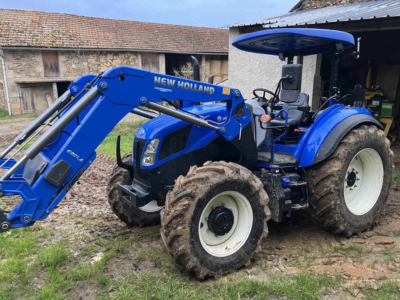 Traktor Türe ait New Holland T5 120, Gebrauchtmaschine içinde MORLHON LE HAUT (resim 1)