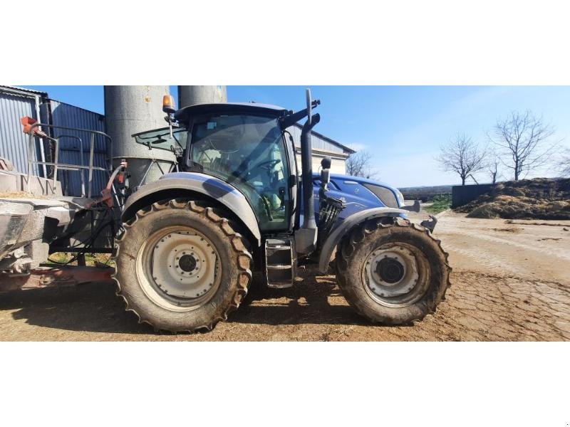 Traktor van het type New Holland T5-130DY, Gebrauchtmaschine in ANTIGNY (Foto 4)