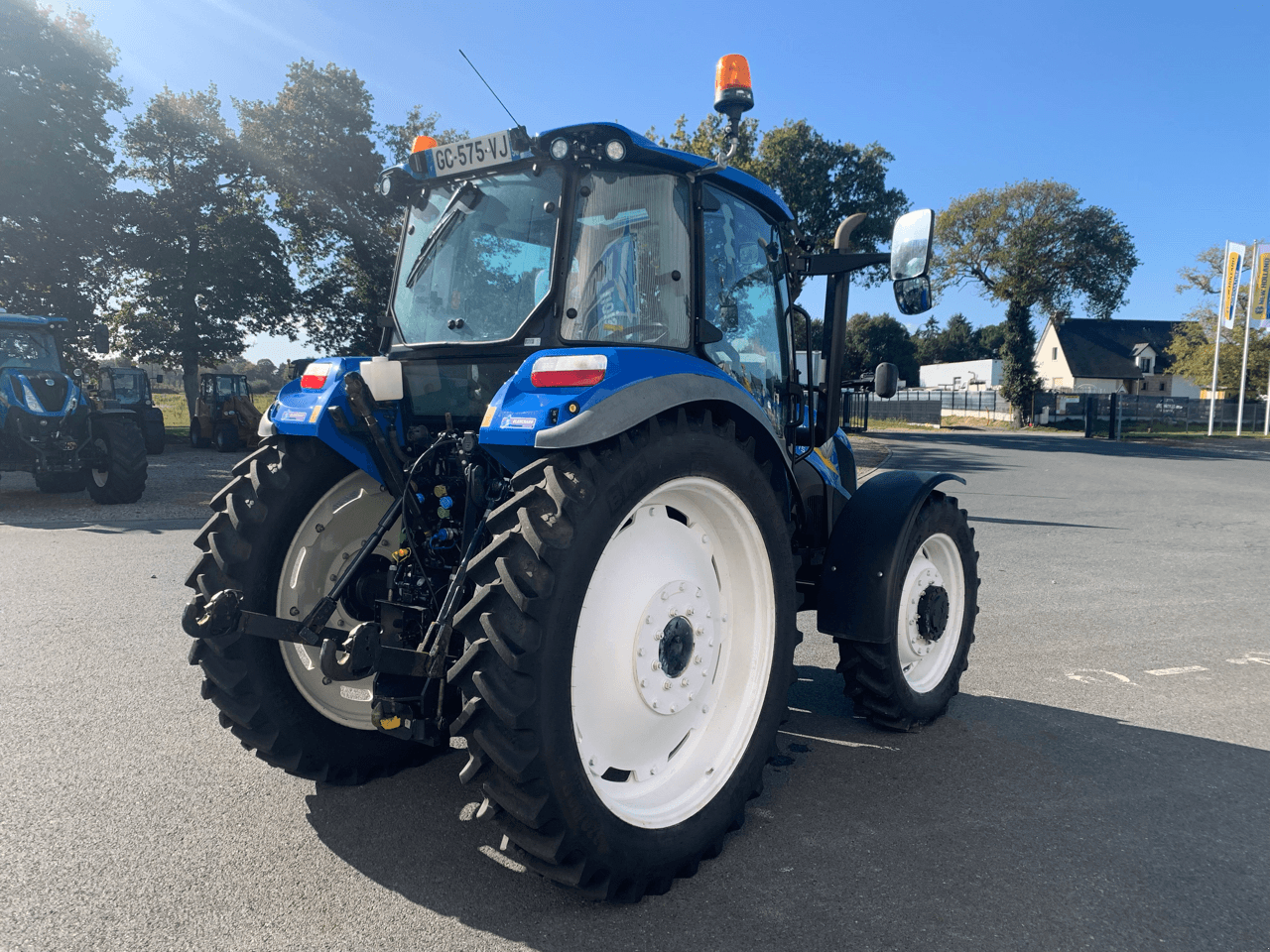 Traktor tipa New Holland T5 95 DUAL COMMAND, Gebrauchtmaschine u TREMEUR (Slika 3)