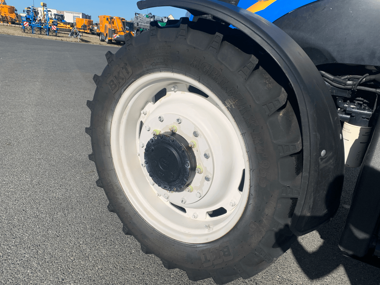 Traktor tipa New Holland T5 95 DUAL COMMAND, Gebrauchtmaschine u TREMEUR (Slika 8)