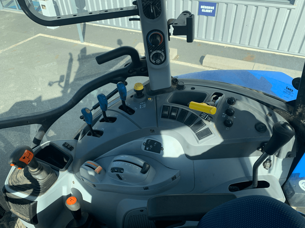 Traktor tipa New Holland T5 95 DUAL COMMAND, Gebrauchtmaschine u TREMEUR (Slika 10)