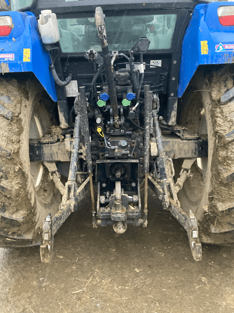 Traktor des Typs New Holland T5 95 DUAL COMMAND, Gebrauchtmaschine in TREMEUR (Bild 3)