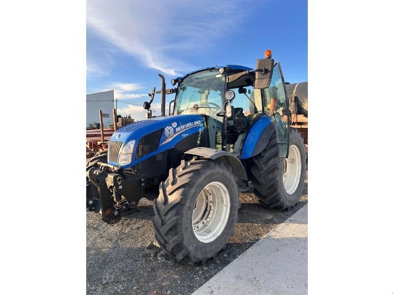 Traktor типа New Holland T5-95DC, Gebrauchtmaschine в ANTIGNY (Фотография 1)