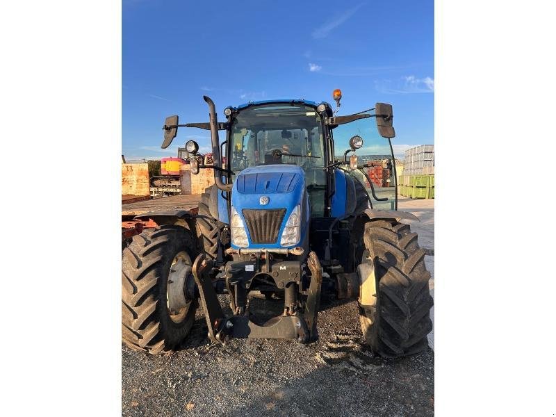 Traktor типа New Holland T5-95DC, Gebrauchtmaschine в ANTIGNY (Фотография 2)