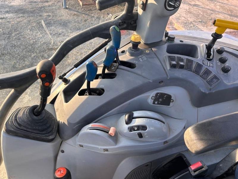 Traktor типа New Holland T5-95DC, Gebrauchtmaschine в ANTIGNY (Фотография 7)