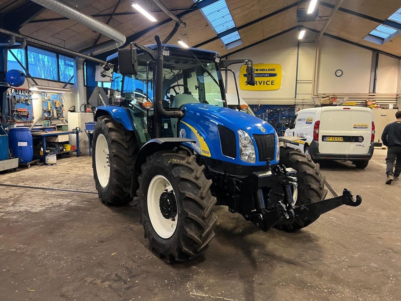 Traktor типа New Holland T5030, Gebrauchtmaschine в Middelfart (Фотография 2)