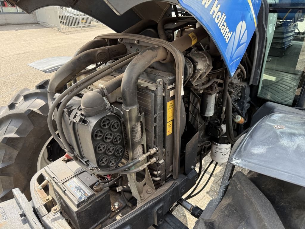 Traktor типа New Holland T5040 CAB + GPS, Gebrauchtmaschine в BOEKEL (Фотография 7)