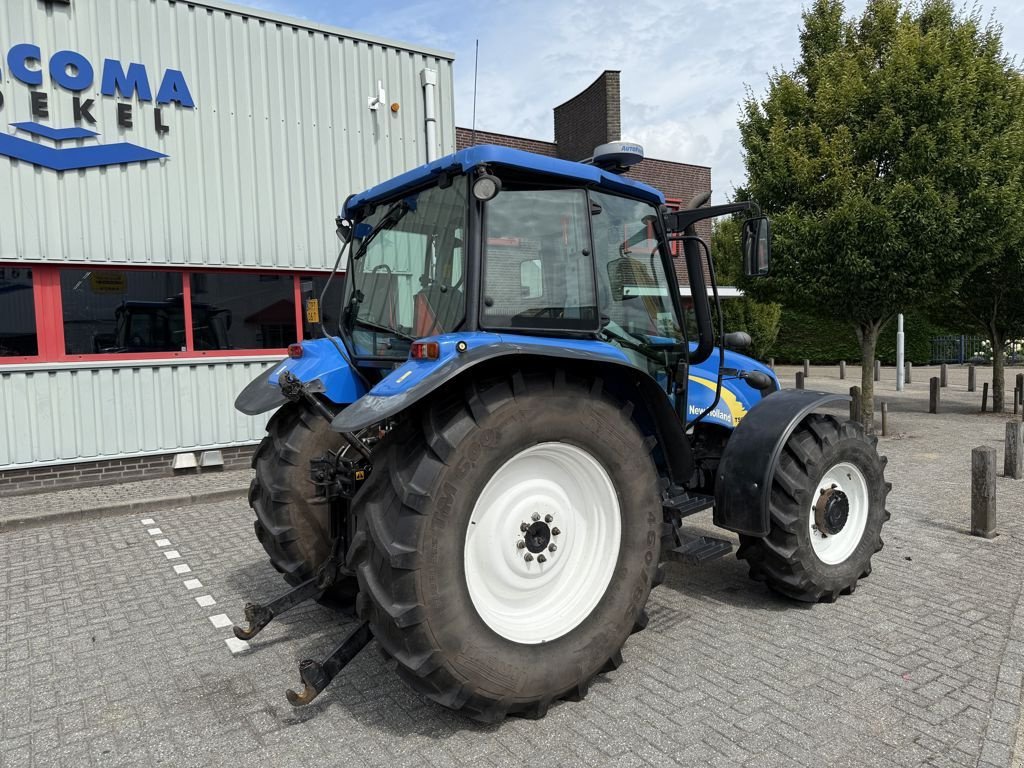 Traktor типа New Holland T5040 CAB + GPS, Gebrauchtmaschine в BOEKEL (Фотография 3)