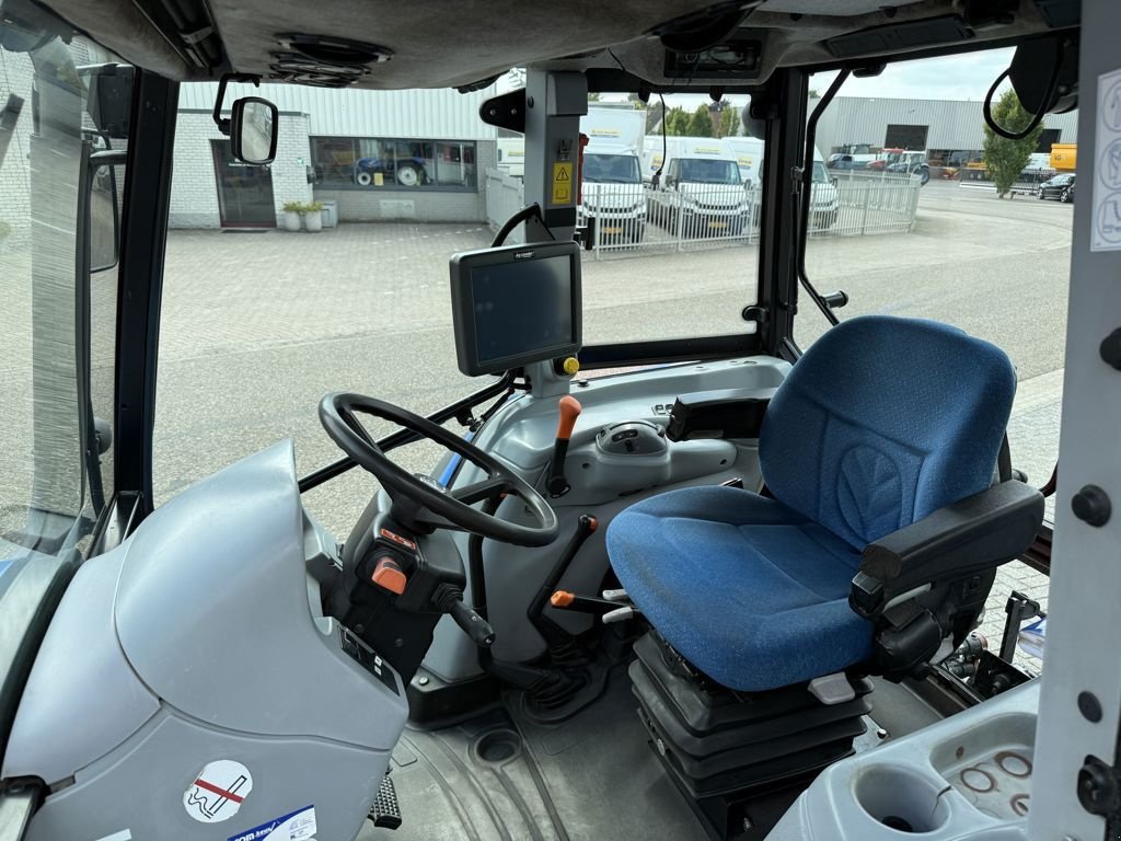 Traktor типа New Holland T5040 CAB + GPS, Gebrauchtmaschine в BOEKEL (Фотография 5)
