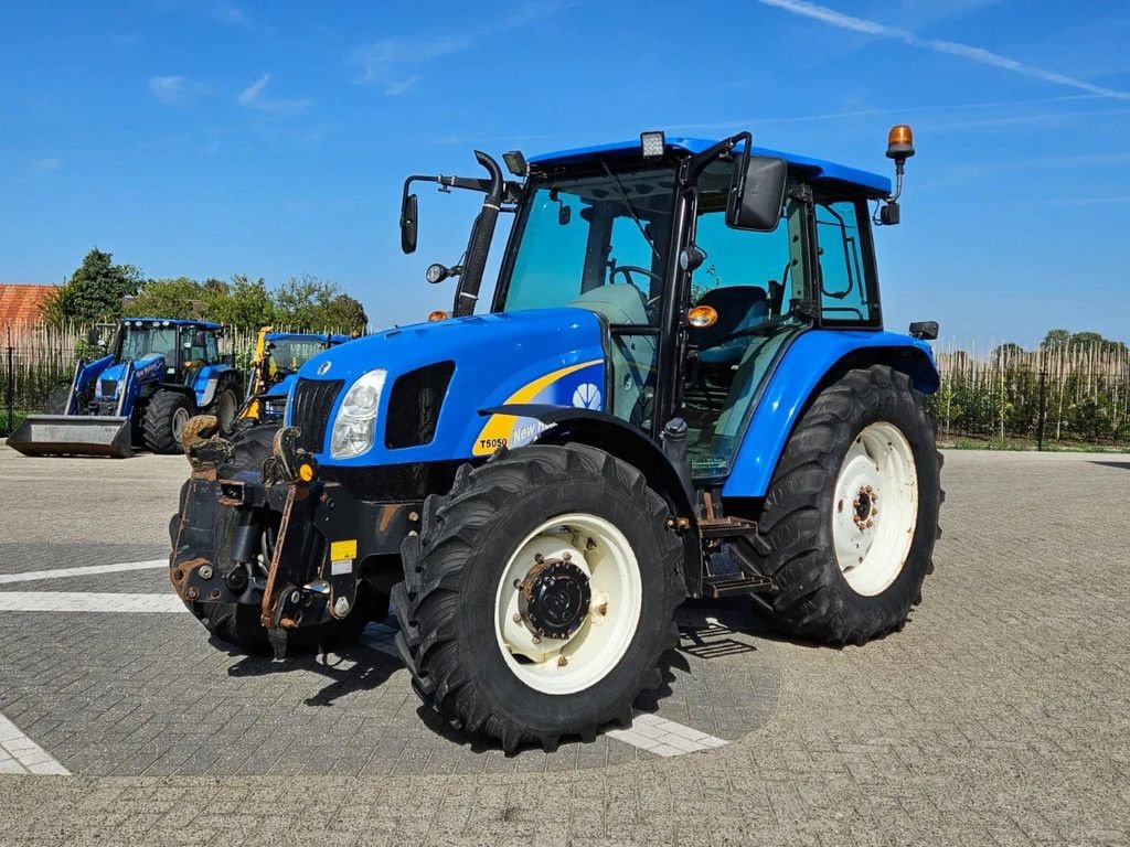 Traktor of the type New Holland T5050 Hi-Lo Powershuttle, Gebrauchtmaschine in BENNEKOM (Picture 8)