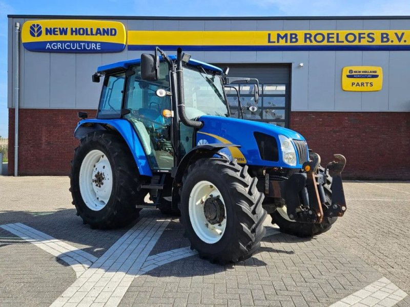 Traktor типа New Holland T5050 Hi-Lo Powershuttle, Gebrauchtmaschine в BENNEKOM (Фотография 1)