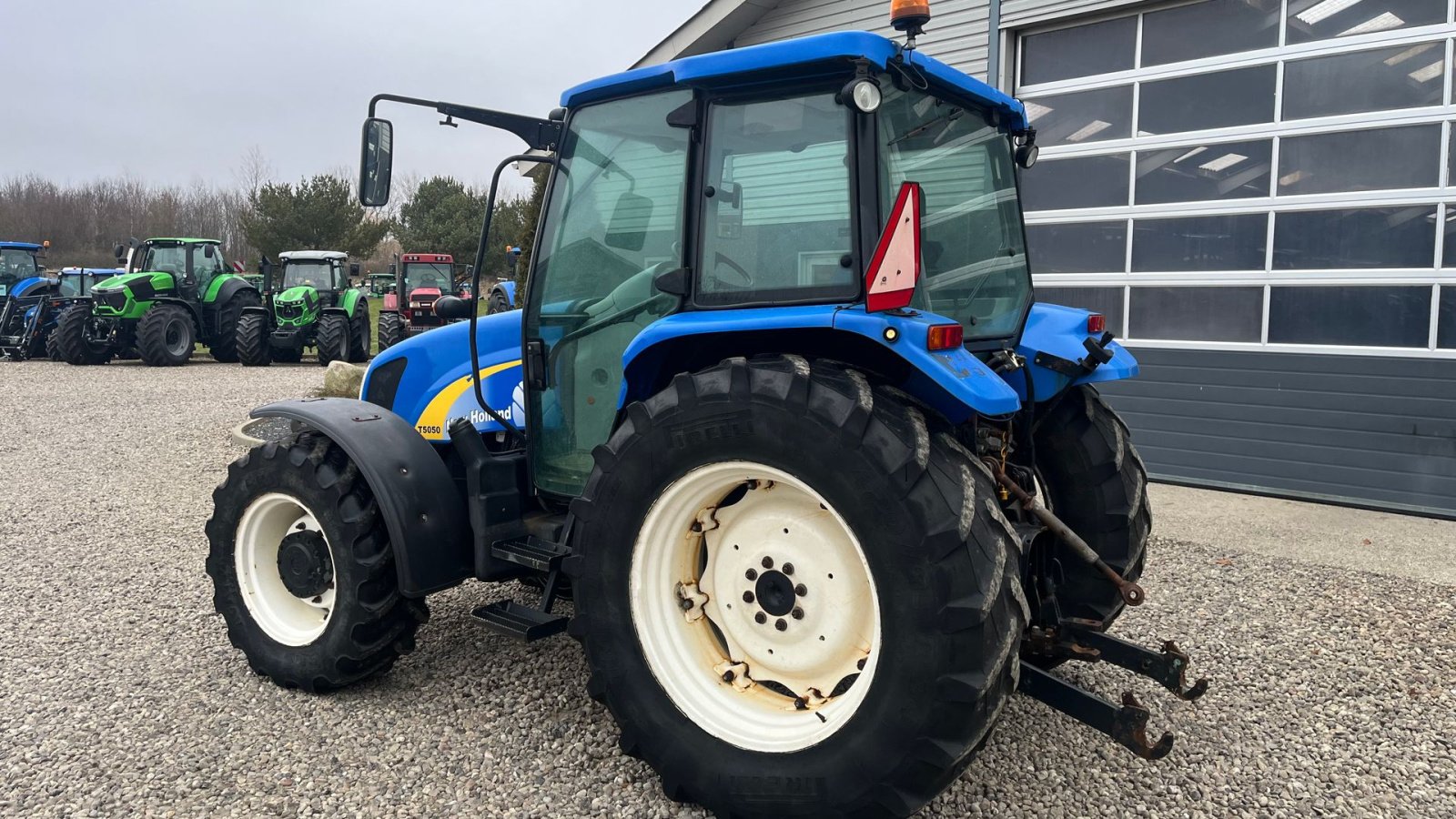 Traktor tip New Holland T5050 Med frontlift, Gebrauchtmaschine in Lintrup (Poză 3)