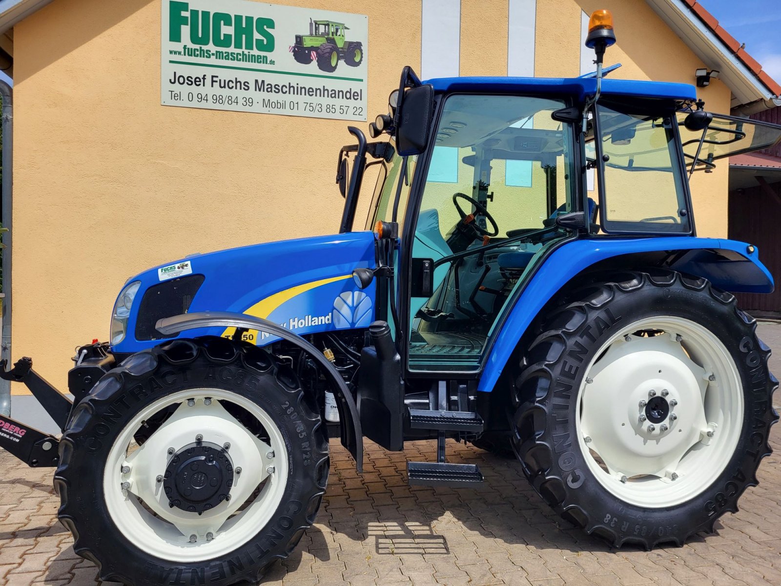 Traktor a típus New Holland T5050 mit Klimaanlage und Druckluft, Gebrauchtmaschine ekkor: Laaber (Kép 1)