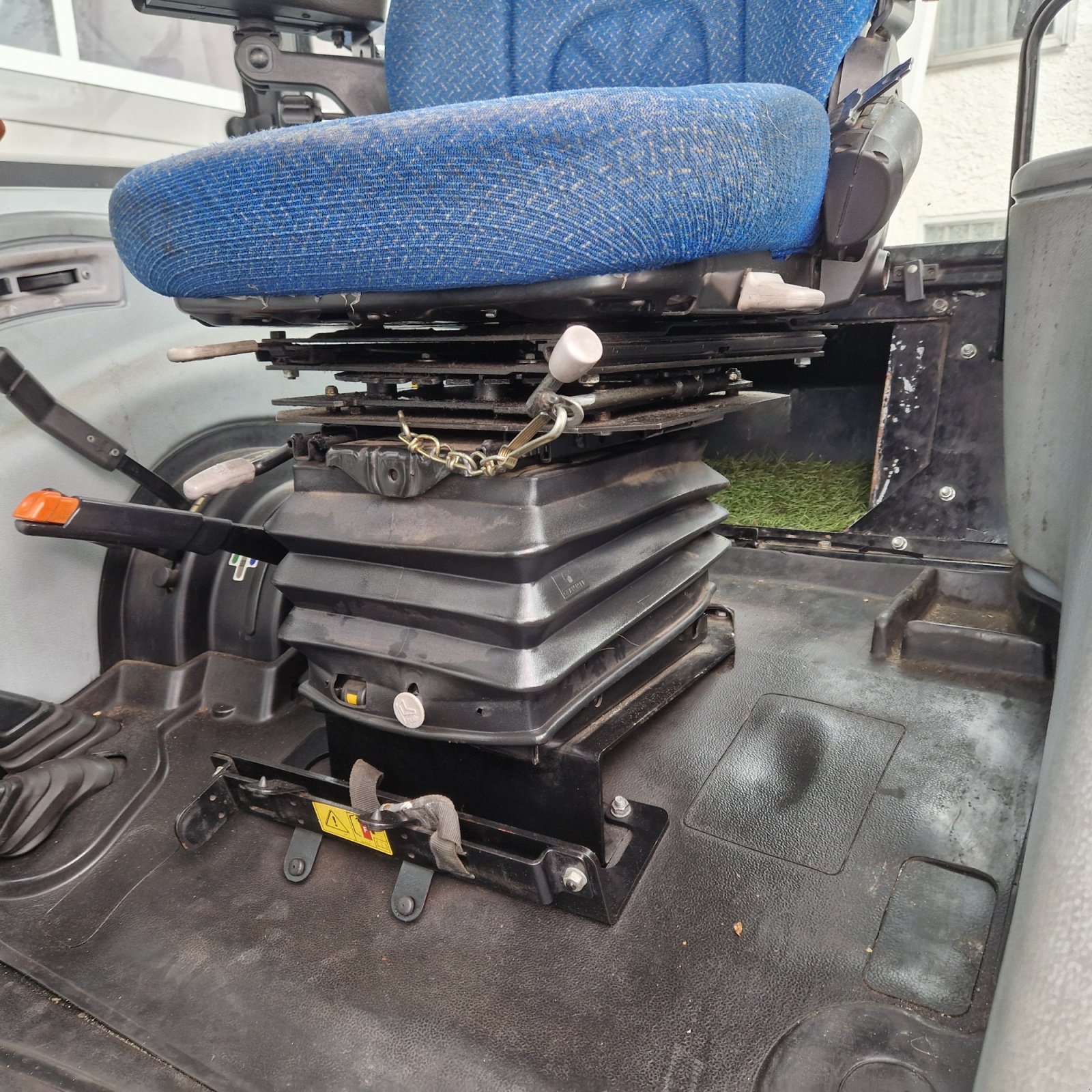 Traktor del tipo New Holland T5050, Gebrauchtmaschine In Neureichenau (Immagine 14)