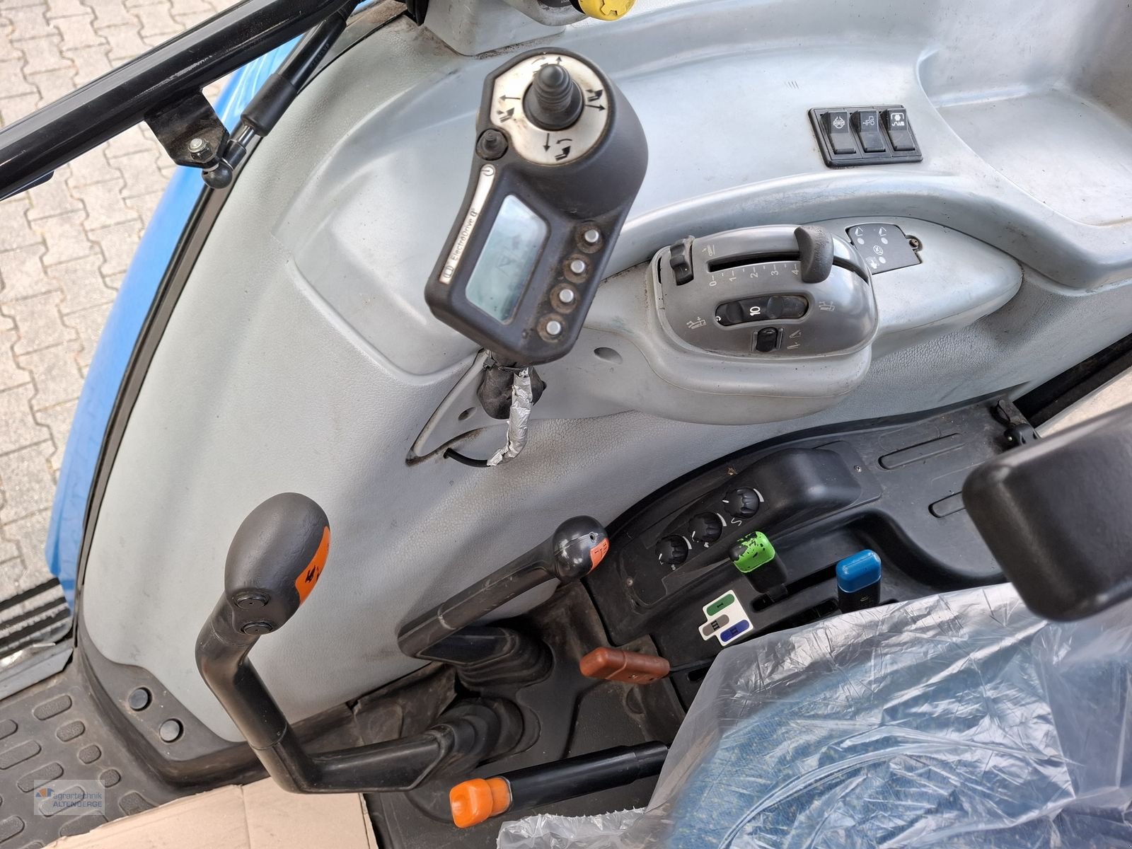 Traktor des Typs New Holland T5050, Gebrauchtmaschine in Altenberge (Bild 11)