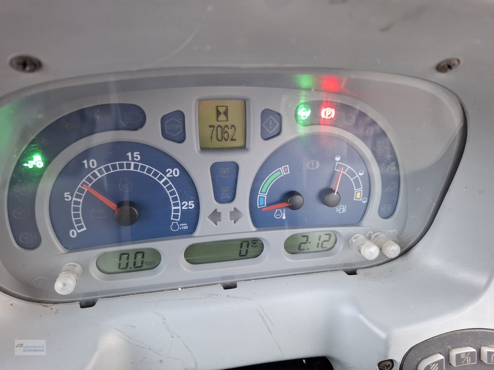 Traktor des Typs New Holland T5050, Gebrauchtmaschine in Altenberge (Bild 12)