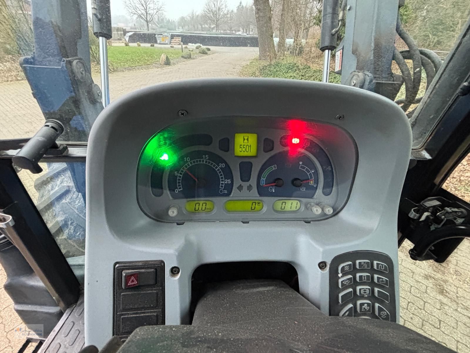 Traktor van het type New Holland T5050, Gebrauchtmaschine in Altenberge (Foto 13)