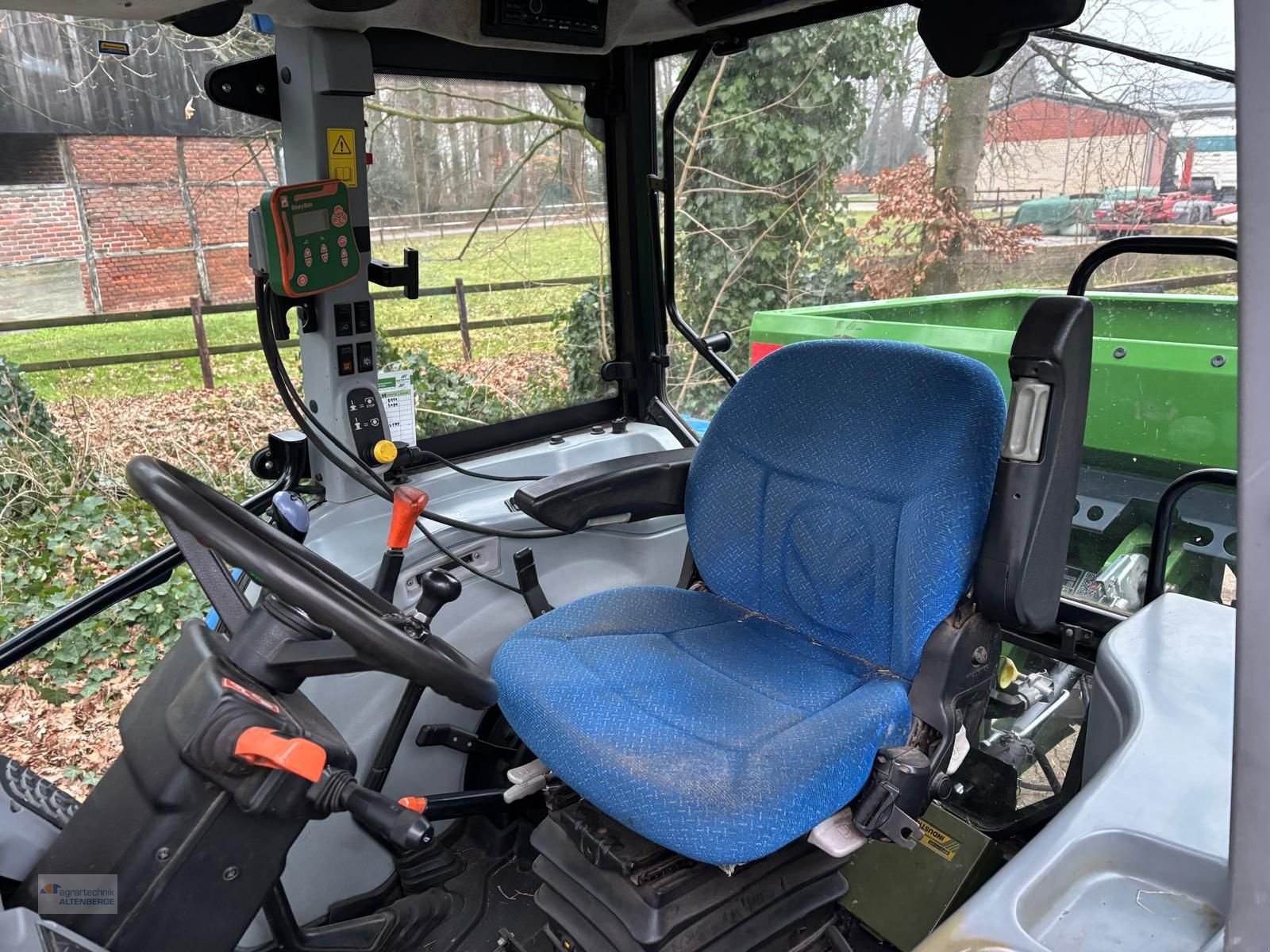 Traktor van het type New Holland T5050, Gebrauchtmaschine in Altenberge (Foto 11)