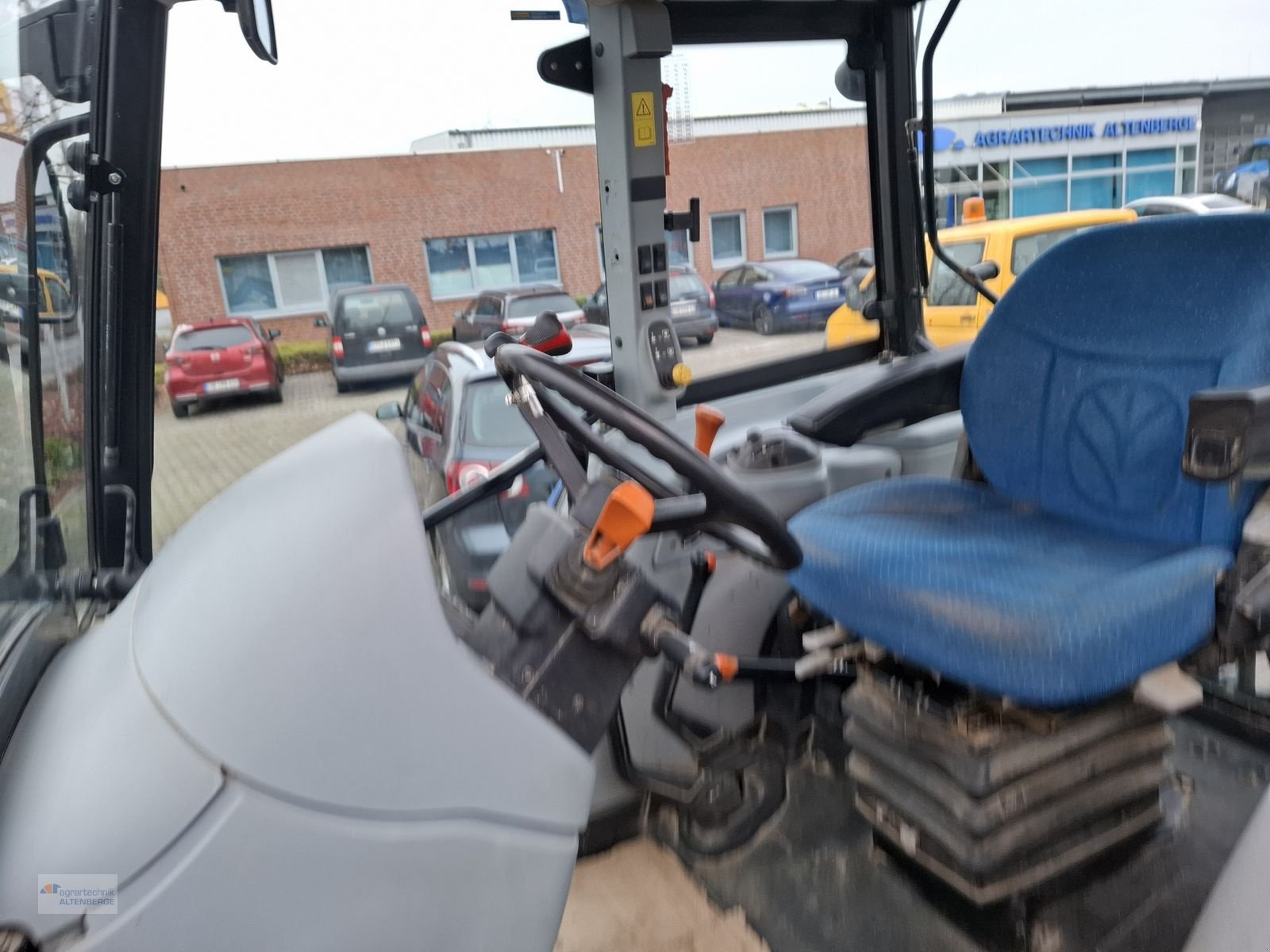 Traktor of the type New Holland T5050, Gebrauchtmaschine in Altenberge (Picture 13)