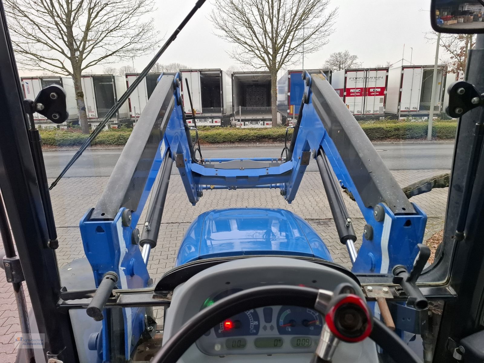 Traktor of the type New Holland T5050, Gebrauchtmaschine in Altenberge (Picture 16)