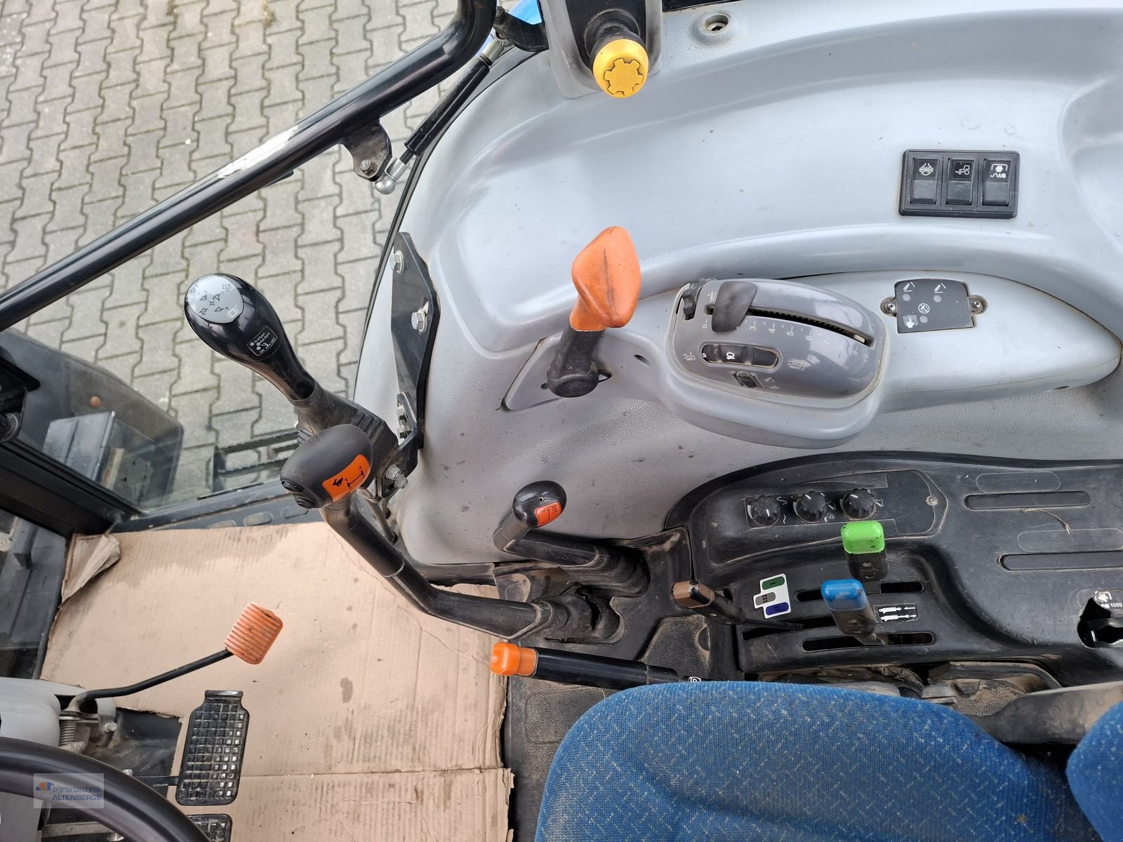 Traktor of the type New Holland T5050, Gebrauchtmaschine in Altenberge (Picture 14)