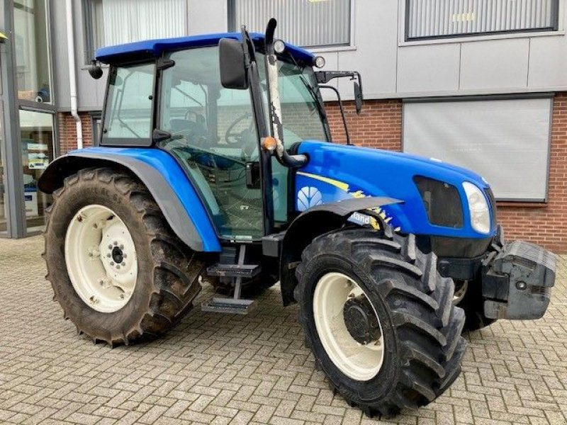 Traktor des Typs New Holland T5060, Gebrauchtmaschine in Wierden (Bild 4)